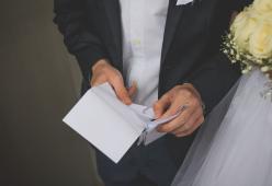 Sposa fa sesso col testimone: la vendetta dello sposo è incredibile