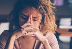 Perde la memoria di anni ogni volta che è stressata: il raro caso