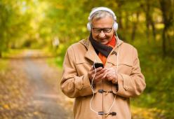 La musica protegge il cervello umano dall'invecchiamento: lo studio