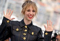 Come ha fatto Maya Hawke a nascondere la sua prima volta