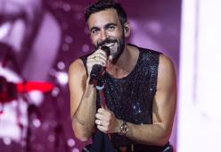Mengoni in concerto: la dedica speciale del pubblico di Salerno