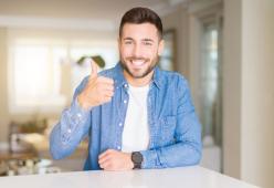 Per un giudice canadese l’emoji “pollice in su” equivale ad una firma