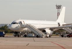 Caro affitti: studente fa il pendolare in aereo per risparmiare