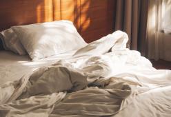 Ecco il momento migliore per rifare il letto: no, non è la mattina