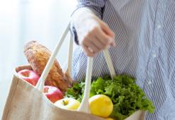 Mangiare questi cibi può aiutare sia te che la terra