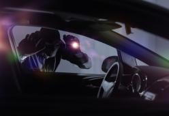 Foggia, ruba l'auto degli sposi ma la restituisce con un biglietto