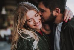 Le ragioni per cui gli uomini dicono ti amo prima delle donne