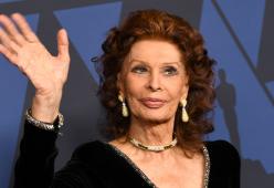 Sophia Loren ai fan dopo l'intervento: "Grazie per l'affetto"