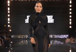 Elodie sfila sulla passerella della Parigi Fashion Week: “Sono molto felice”