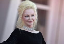 Patty Pravo ammette l’uso di droghe: “Lo fanno tutti gli artisti”