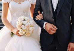 Rifiuta di pagare 200mila € per il matrimonio della figlia: il caso