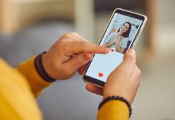 App di incontri: meno felici i matrimoni di chi si conosce online