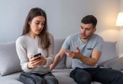 Tradimento: non solo quello fisico può distruggere una relazione