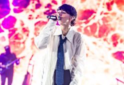 Ariete in concerto al Forum di Assago: “Siate voi stessi, ma soprattutto siate liberi”