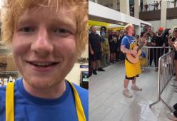 Ed Sheeran sorprende i fan dietro al bancone del negozio di giocattoli