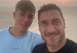 Il figlio di Totti vittima di body shaming: il padre lo difende così
