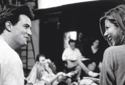 Jennifer Aniston dice addio a Matthew Perry: “Ora sei in pace”