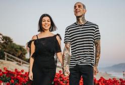 Kourtney Kardashian e Travis Barker danno il benvenuto al figlio