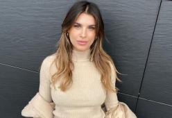 Elisabetta Canalis si scatena indossando un bikini sul trampolino