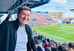 Gianni Morandi è tornato sui social dopo una breve pausa