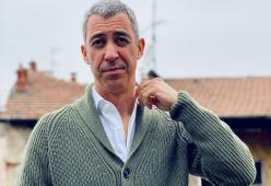 La nuova fidanzata di Paolo Kessisoglu: le foto al mare