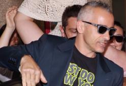 Eros Ramazzotti dà il benvenuto a Gabrio Tullio
