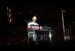 Il tributo dei Coldplay a Chester Bennington