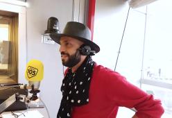 Jonathan canta "I Will Survive" a 105 Take Away