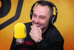 Fabri Fibra a 105 Mi Casa: "Quando trovi un po' della tua musica in quella degli altri accade un miracolo" 