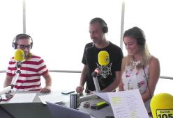 105 Take Away saluta Rocco Hunt con un medley di hit estive