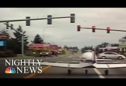 USA: incredibile atterraggio d'emergenza su una strada trafficata