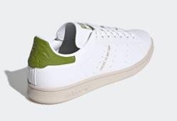 Le avete viste le Adidas dedicate a Yoda?