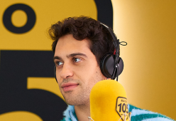 Mahmood, il nuovo singolo è un viaggio che racconta la sospensione di un sentimento