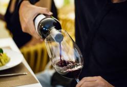 Il vino rosso prima di dormire è come la palestra