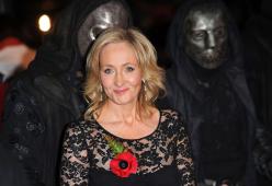 J.K Rowling annuncia un nuovo romanzo: Il maialino di Natale
