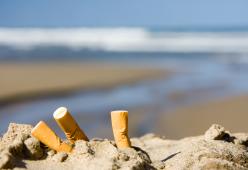 La Spagna è il primo paese a vietare il fumo in spiaggia
