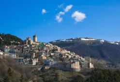 Santo Stefano di Sessanio in Abruzzo offre case in affitto a un prezzo simbolico e la notizia fa il giro del mondo