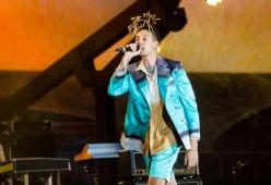 Ghali, esce oggi il nuovo album DNA: la gallery dei suoi look più belli!
