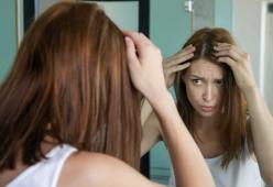 Ecco perché lo stress fa venire i capelli bianchi

