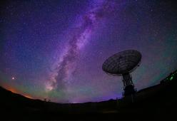 C’è un misterioso oggetto roteante nella Via Lattea