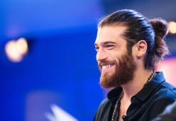 Can Yaman: “Sono single, ma mi piacerebbe fidanzarmi”