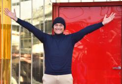 Alfonso Signorini racconta la sua vita prima del coming out: “Ero un bambino in prigione”