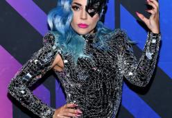 Lady Gaga, in uscita il nuovo singolo "Stupid Love". Guarda le foto dei suoi look più belli
