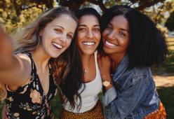 Donne single e senza figli: sono statisticamente più felici