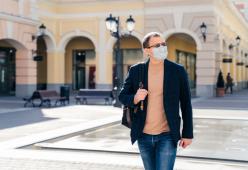 Coronavirus, durante il lockdown il 72% degli italiani non è uscito di casa durante la giornata