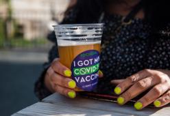 Il menù di Messina per i giovani: vaccino e birra
