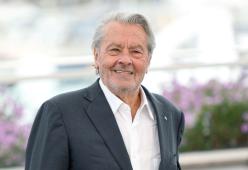 Alain Delon vuole l’eutanasia e ha chiesto a suo figlio di aiutarlo