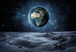 C’è un satellite alieno che gira intorno alla Terra?
