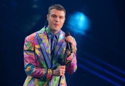 Fedez punta ad Harry Styles: cosa bolle in pentola?