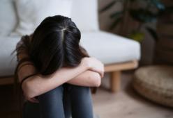 Curare la depressione con l’elettrostimolazione? Uno studio dice che funziona 